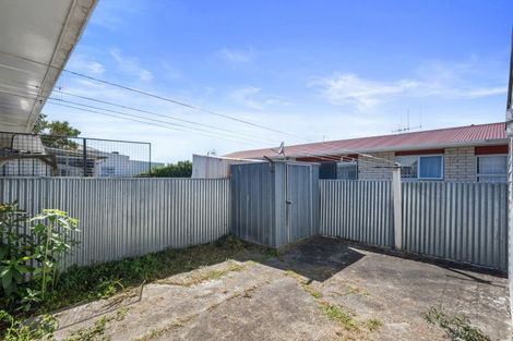 Photo of property in 36 Cambridge Street, Levin, 5510