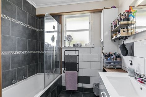 Photo of property in 12 Rimu Street, Naenae, Lower Hutt, 5011