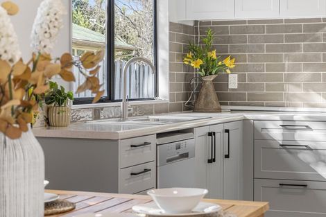 Photo of property in 5b James Cook Drive, Welcome Bay, Tauranga, 3112