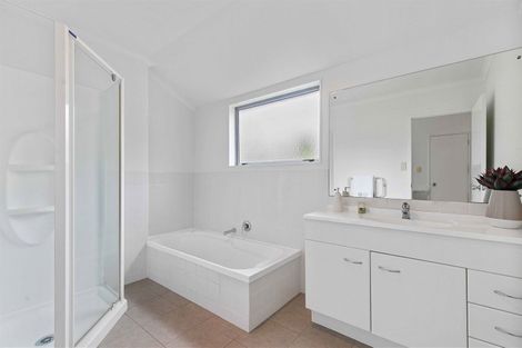 Photo of property in 133a Glendhu Road, Bayview, Auckland, 0629