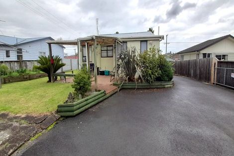 Photo of property in 155 Hakanoa Street, Huntly, 3700