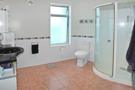 Photo of property in 9 Trafalgar Street, Foxton Beach, Foxton, 4815