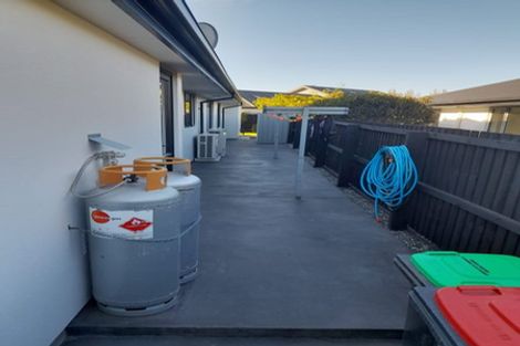 Photo of property in 16 Te Whenu Crescent, Marshland, Christchurch, 8083