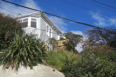 Photo of property in 2/139 Wadestown Road, Wadestown, Wellington, 6012