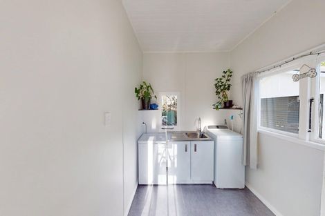 Photo of property in 3 Roberts Avenue, Aramoho, Whanganui, 4500