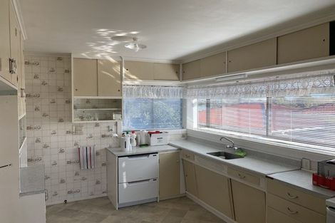 Photo of property in 10 Renwick Street, Papakura, 2110