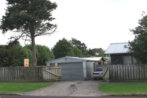 Photo of property in 488 Swanson Road, Ranui, Auckland, 0612