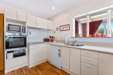 Photo of property in 12 Aberdeen Road, Campbells Bay, Auckland, 0620