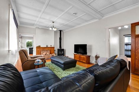 Photo of property in 27 Lyn Street, Lynmouth, New Plymouth, 4310