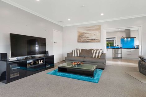 Photo of property in 16 Meadowvale Drive, Levin, 5510