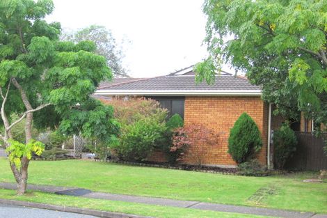 Photo of property in 13 Voltaire Court, Botany Downs, Auckland, 2010
