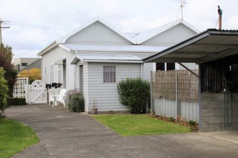 Photo of property in 25 Ruahine Street, Dannevirke, 4930
