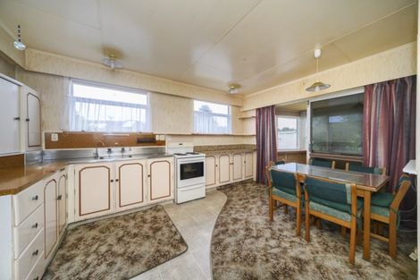 Photo of property in 2 Rira Street, Marton, 4710