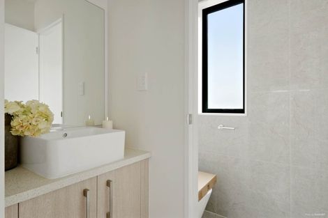 Photo of property in 122c Lancaster Road, Beach Haven, Auckland, 0626