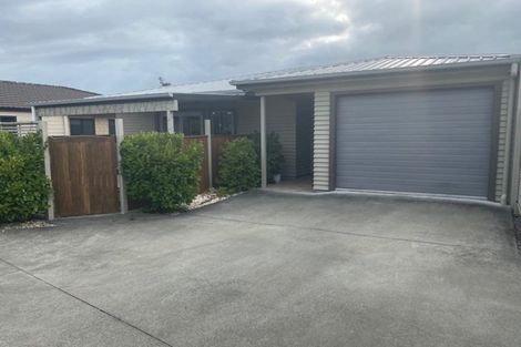Photo of property in 8a Neeve Place, Taradale, Napier, 4112