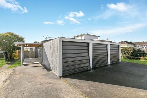Photo of property in 2/42 Kenderdine Road, Papatoetoe, Auckland, 2025