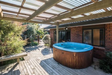 Photo of property in 11 Takahe Drive, Paraparaumu Beach, Paraparaumu, 5032