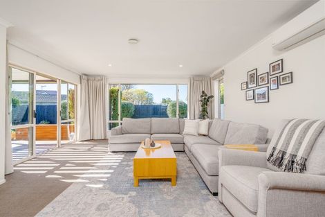 Photo of property in 2/14 Bentley Street, Russley, Christchurch, 8042