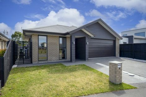 Photo of property in 18 Grey Way, Russley, Christchurch, 8042