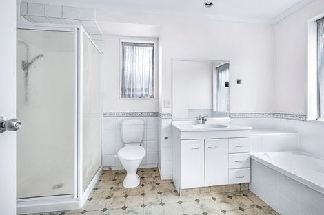 Photo of property in 17 Farnham Close, Rototuna North, Hamilton, 3210