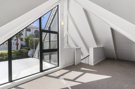 Photo of property in 110 Bassett Road, Remuera, Auckland, 1050