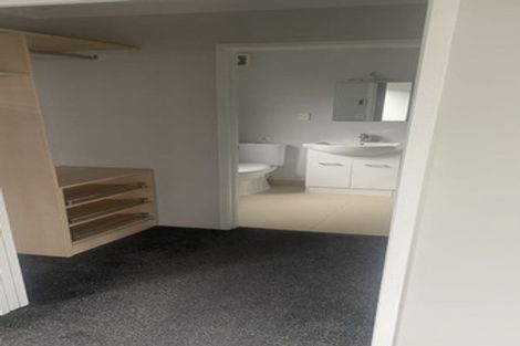 Photo of property in 41 Lavelle Road, Henderson, Auckland, 0612