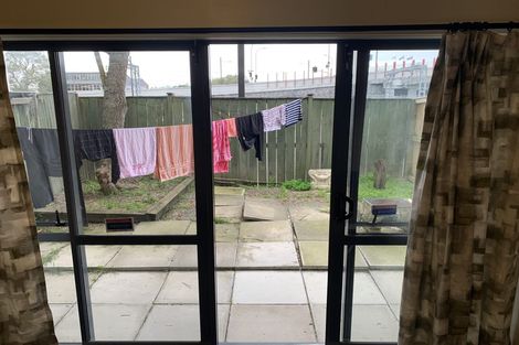 Photo of property in Krisley Court, 7/6 Ambrico Place, New Lynn, Auckland, 0600