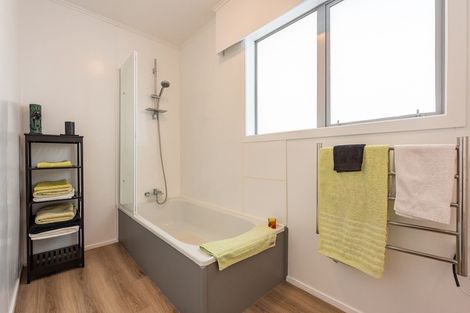 Photo of property in 5 Raebern Lane, Raumati Beach, Paraparaumu, 5032