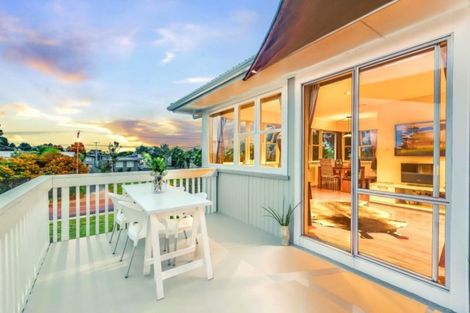 Photo of property in 66 Tiroroa Avenue, Te Atatu South, Auckland, 0610