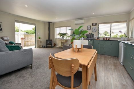 Photo of property in 19a Charles Street, Carterton, 5713