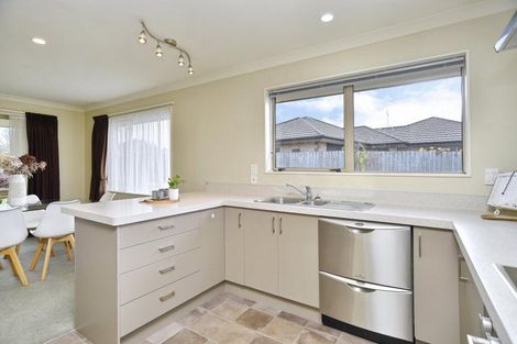 Photo of property in 7 Kowhai Avenue, Rangiora, 7400