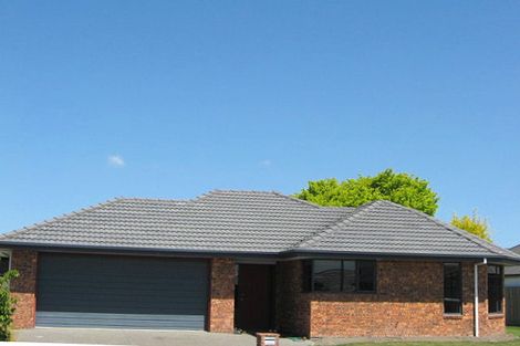 Photo of property in 18 Harrys Way, Redwood, Christchurch, 8051