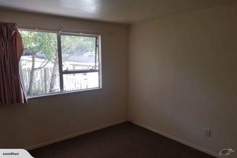 Photo of property in 4 Tacitus Place, Totara Vale, Auckland, 0629