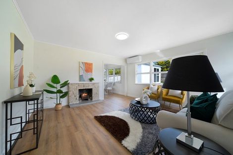 Photo of property in 6 Cajero Place, Green Bay, Auckland, 0604