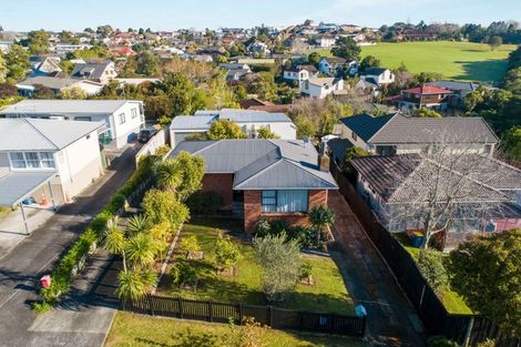 Photo of property in 20 Kirby Street, Glendene, Auckland, 0602