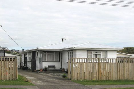 Photo of property in 67 Omata Road, Marfell, New Plymouth, 4310