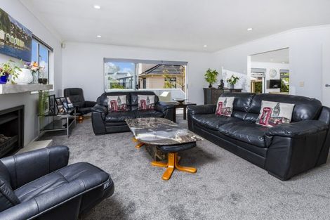 Photo of property in 75 Browns Bay Road, Browns Bay, Auckland, 0630