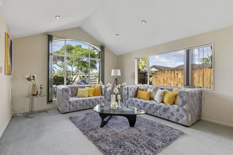 Photo of property in 5 Brosna Place, East Tamaki, Auckland, 2016