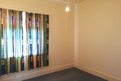 Photo of property in 3 Wattle Street, New Lynn, Auckland, 0600