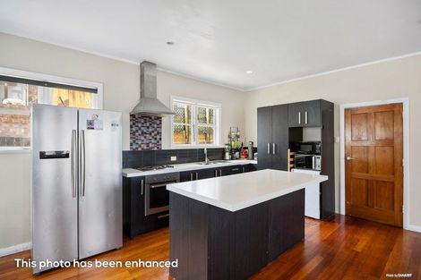 Photo of property in 2/27 Hillcrest Road, Papatoetoe, Auckland, 2025