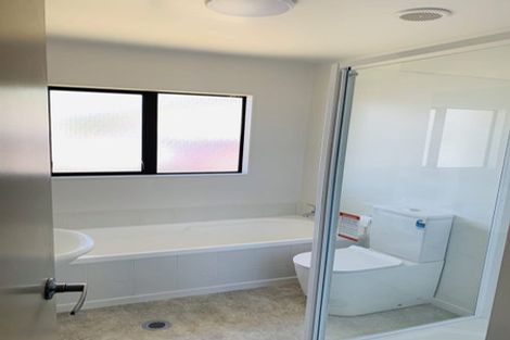 Photo of property in 72a Sheridan Terrace, Johnsonville, Wellington, 6037