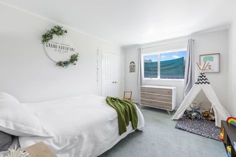 Photo of property in 1301 Whangaparaoa Road, Army Bay, Whangaparaoa, 0930