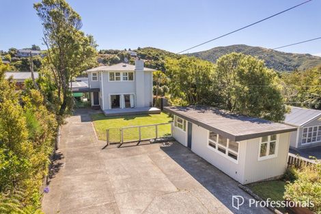 Photo of property in 13 Stratton Street, Normandale, Lower Hutt, 5010