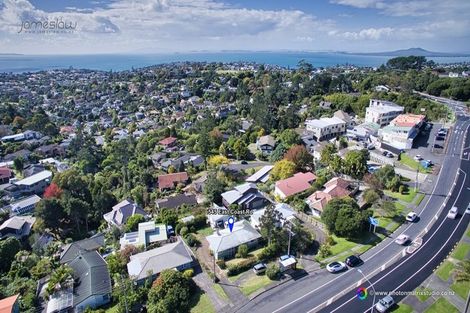 Photo of property in 545 East Coast Road, Browns Bay, Auckland, 0630