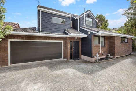 Photo of property in 2/179 Wiseley Road, West Harbour, Auckland, 0618