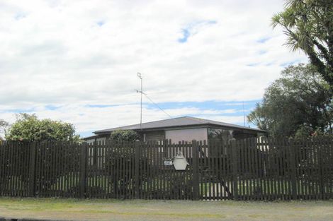 Photo of property in 6 Petries Road, Woodend, 7610