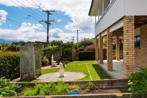 Photo of property in 2 Waimarama Street, Waikawa, Picton, 7220