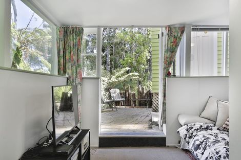 Photo of property in 55 Tanekaha Road, Titirangi, Auckland, 0604