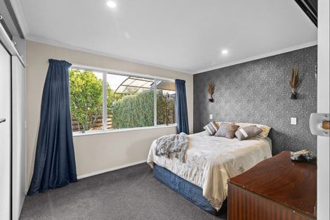 Photo of property in 6 Waltham Court, Cloverlea, Palmerston North, 4412