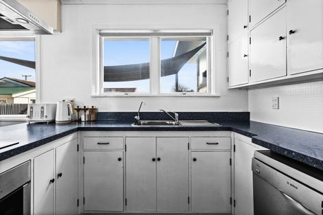 Photo of property in 3 Cranby Crescent, Onekawa, Napier, 4110